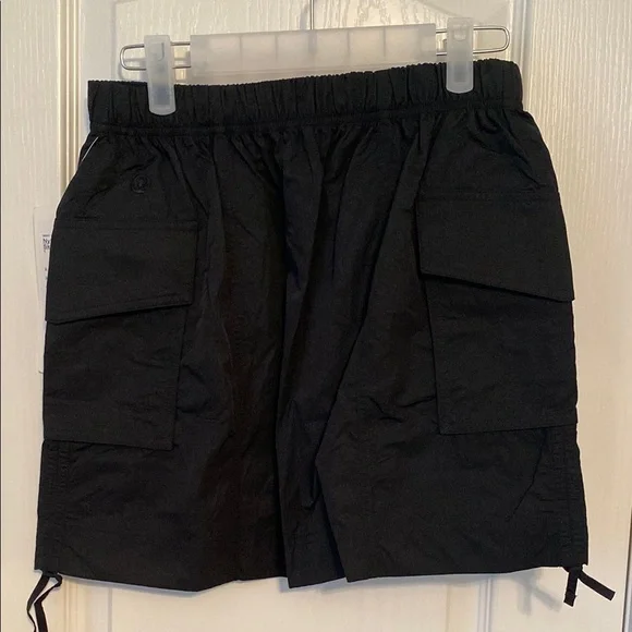 Lululemon Women’s Black Nylon Cargo Mini Skirt Size XS NWT - Picture 4 of 8